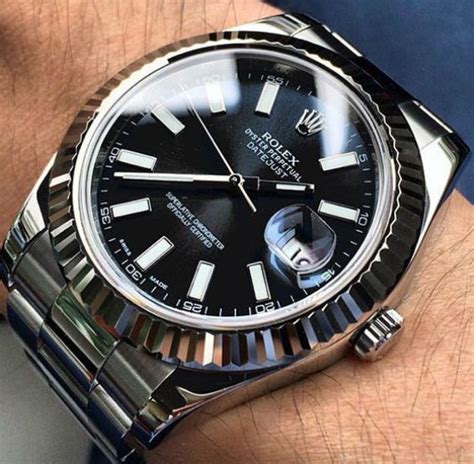 Vídeo: Como Identificar Um Rolex Falso 